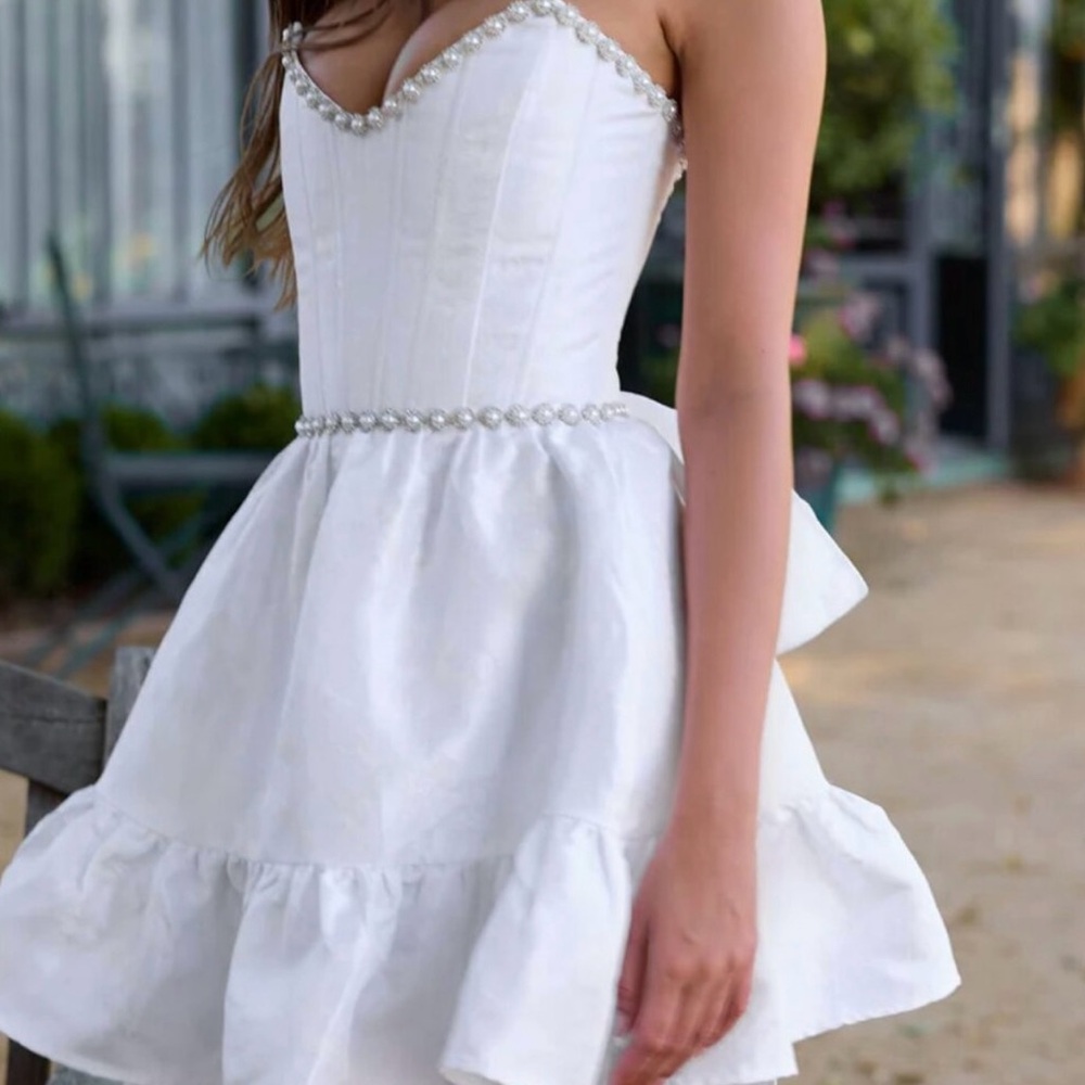 V. Chapman: Evie Dress